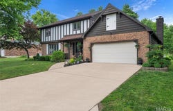 438 Shenandoah Drive, Farmington, MO 63640