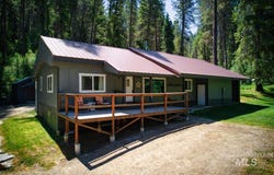 12 Lightning Creek Circle, Garden Valley, ID 83622