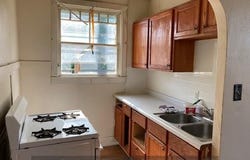 310 Saunders Ave, Hastings, NE 68901