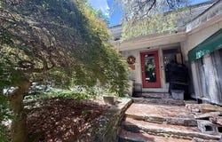23 Partridge Hill Rd, Dudley, MA 01571