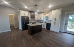290 W Blue Jay, Diamond City, AR 72601