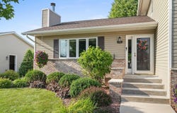 2810 44th St, Two Rivers, WI 54241