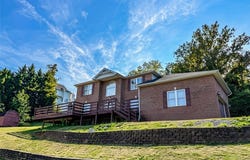 2 Hidden CV Road, Charleston, WV 25313