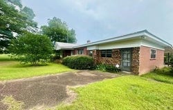 869 County Road 79 S, Eufaula, AL 36027
