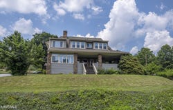 3230 W Chestnut Avenue, Altoona, PA 16601