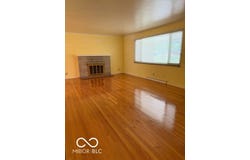 5511 Broadmoor Plaza, Indianapolis, IN 46228