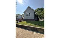1213 NE GLENDALE Avenue, Peoria, IL 61603