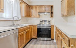724 DeHoff Drive, Manhattan, KS 66502