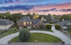 1319 Torrey Ln, Nampa, ID 83686-5665