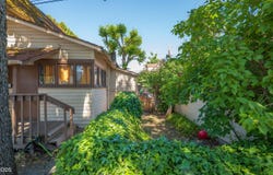 324 NE D Street, Grants Pass, OR 97526