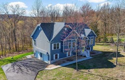 12 Hill Road, Washingtonville, NY 10992