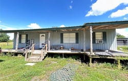 104 Gaskins Street, Como, TX 75431