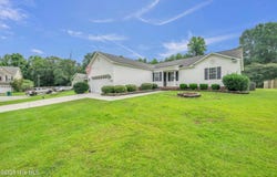 108 Beaver Creek Court, Jacksonville, NC 28540