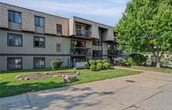9810 Cove Drive unit: 16H, North Royalton, OH 44133