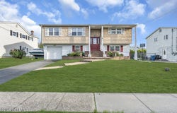 8 Ennis Drive, Hazlet, NJ 07730