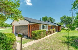 100 Olympic Drive, Moore, OK 73160