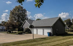 900 N Honeysuckle Lane, Vincennes, IN 47591
