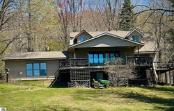 9690 Lake Street, Ellsworth, MI 49729