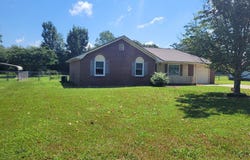 3325 Kim St, Dalzell, SC 29040