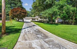 2621 Pass, Gainesville, GA 30506