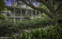 312 Washington Avenue, Ocean Springs, MS 39564