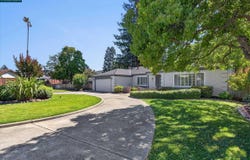 801 Cheyenne Dr, Walnut Creek, CA 94598