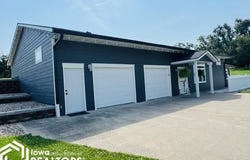 902 E Washington Street, Centerville, IA 52544