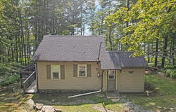130 Ridgefield Point Road, Greentown, PA 18426