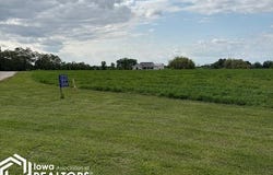 1959 Gear Avenue, Fairfield, IA 52556