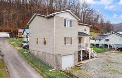 341 State Highway 292 E, Goody, KY 41514