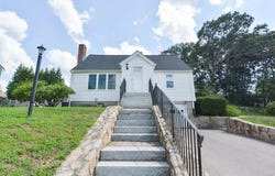 16 Lohnes Rd, Framingham, MA 01701