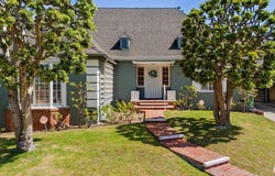 2752 Club Dr, Los Angeles, CA 90064