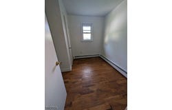 66 Erie St, Elizabeth City, NJ 07206-2371