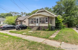 725 Allen Avenue, Muskegon, MI 49442