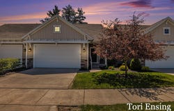 1026 Grosvenor Drive, Greenville, MI 48838