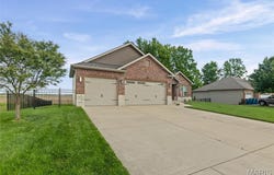 540 Glendale Drive, Troy, IL 62294