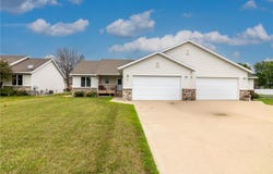 656 Obrien Parkway, Belle Plaine, MN 56011