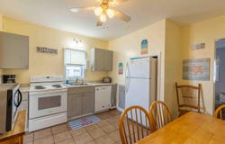 19 F Street, Hampton, NH 03842