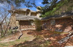 9630 Southby Plaza, Omaha, NE 68124