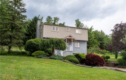 3118 Haberlein Rd, Hampton, PA 15044