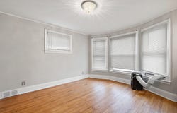 1531 W Warren Avenue, Detroit, MI 48208