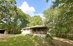 53 CRABTREE Rd, Selmer, TN 38375-6235