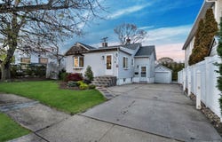 105 Thomas Place, Bellmore, NY 11710