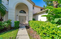 558 Stonemont Dr, Weston, FL 33326
