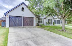 505 Sterling Drive, Benbrook, TX 76126