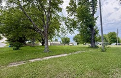 205 GLEASON Avenue, PACIFIC JCT, IA 51561