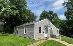 119 N Saint Charles Street, Bowling Green, MO 63334