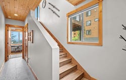 21 Harrison Ln, Sandpoint, ID 83864