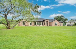 6624 Shadow Valley Drive, Burleson, TX 76028