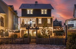 11 Horizon St, Pacific Beach, WA 98571